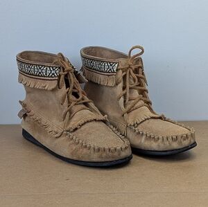 Laurentian Chief | Tan Suede Leather Moccasins, Ankle Boots w Fringe, Size 10